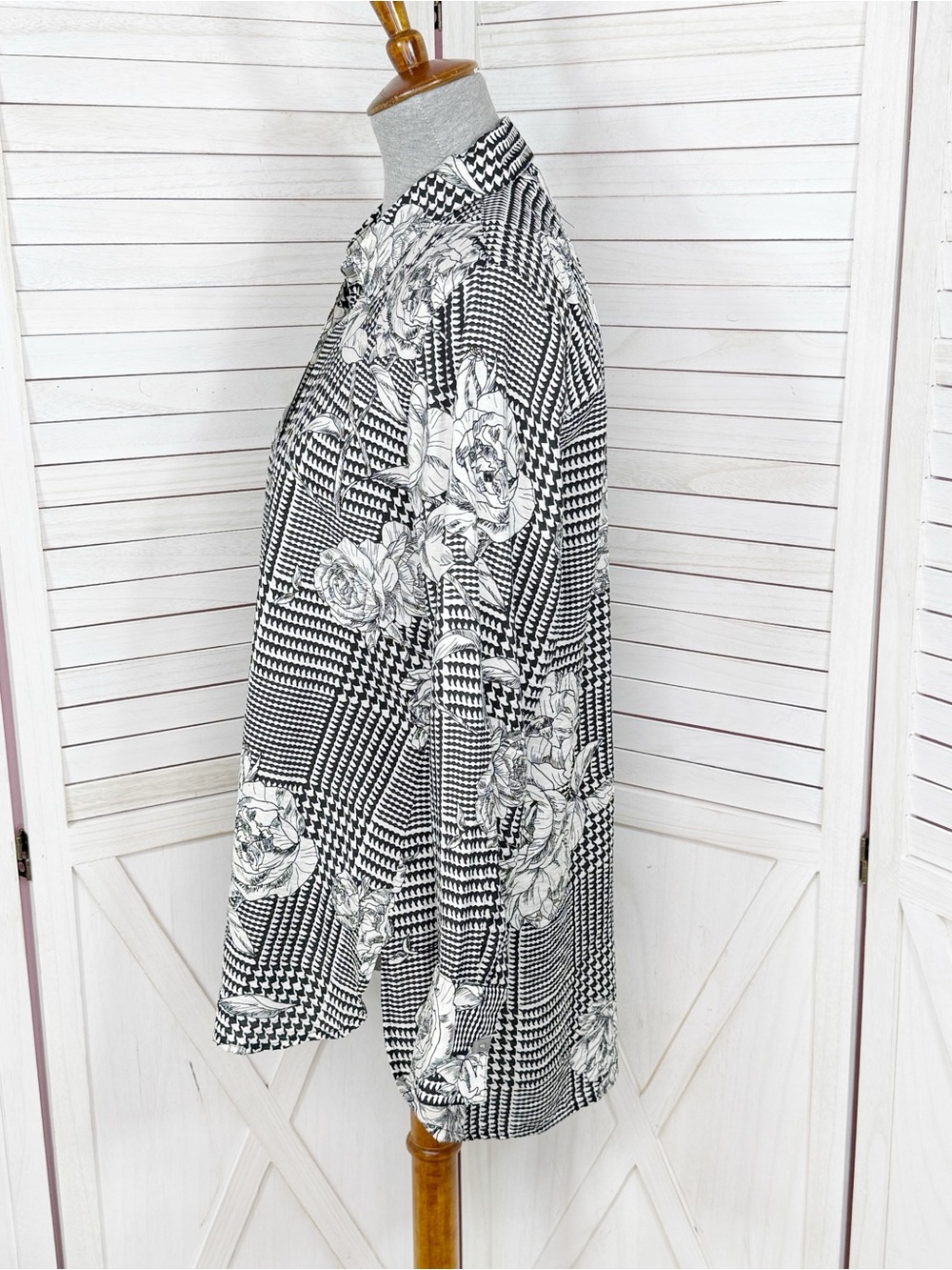Multiples Floral Houndstooth Oversized Button Back Tunic Shirt Black White Small - Picture 2 of 11